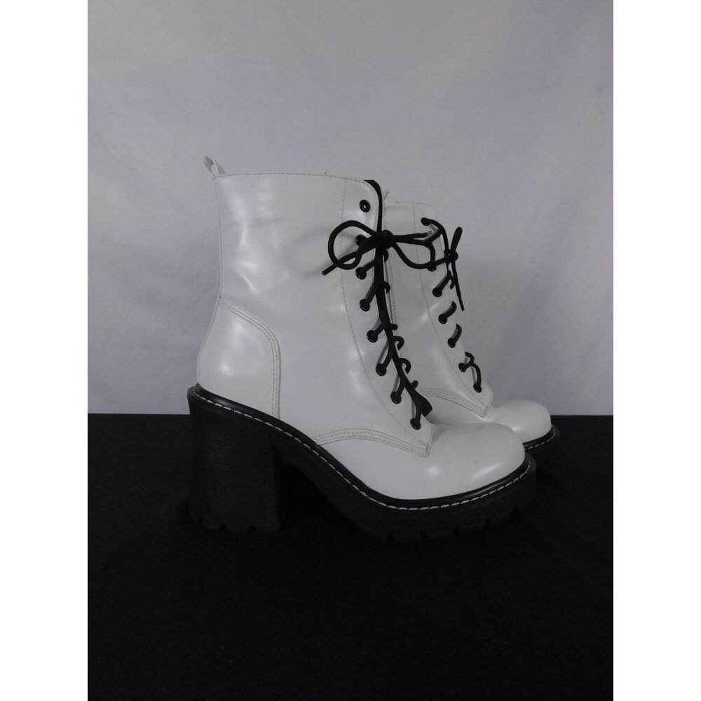 Madden Girl White Platform Combat Boots 8 - Chunky Heel Lug Sole - Excellent
